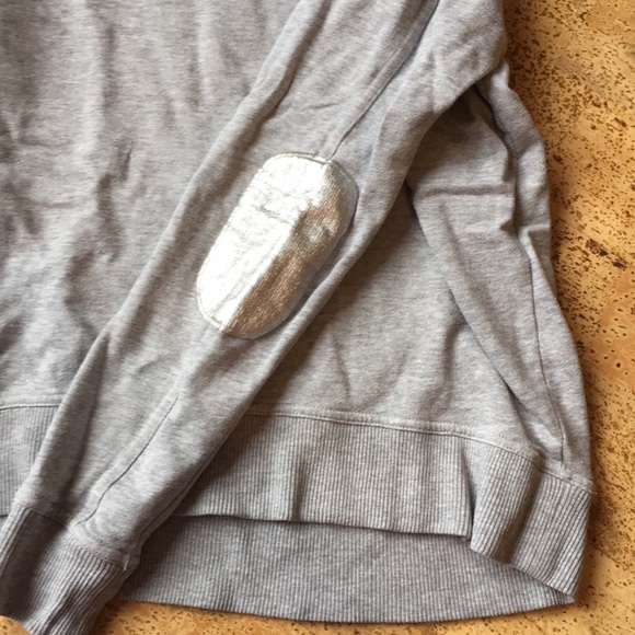 GAP long sleeve - Picture 2 of 3